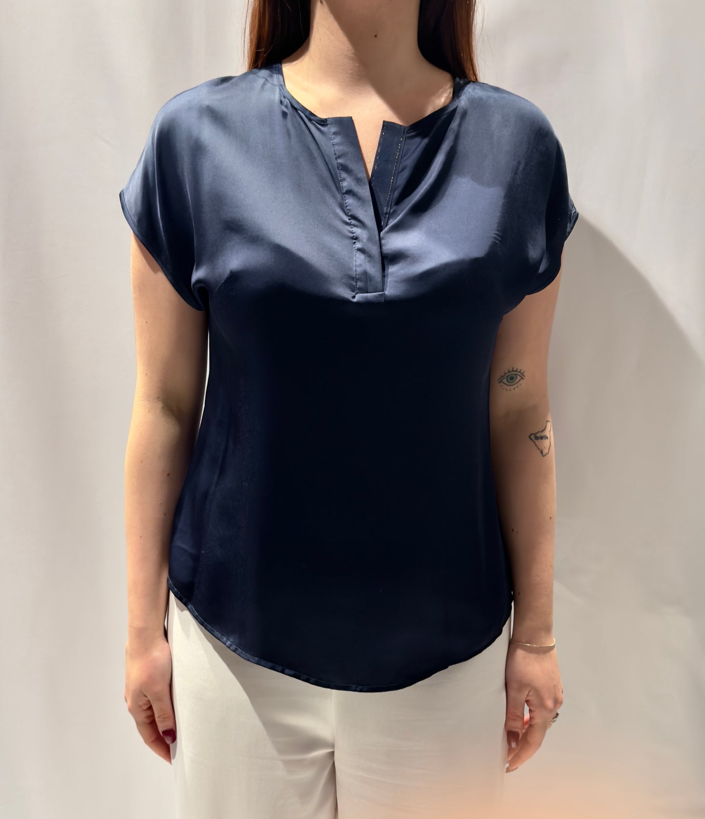 blusa con manica aletta