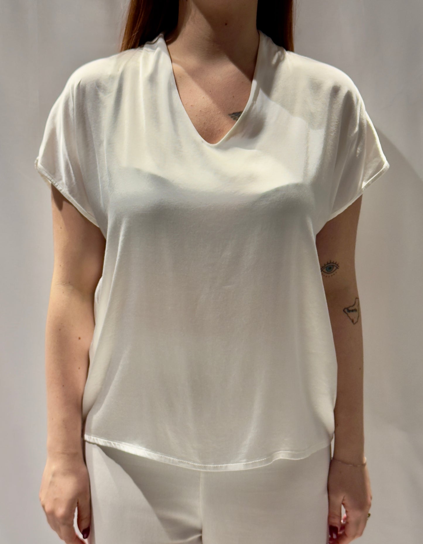 blusa scollo v in viscosa
