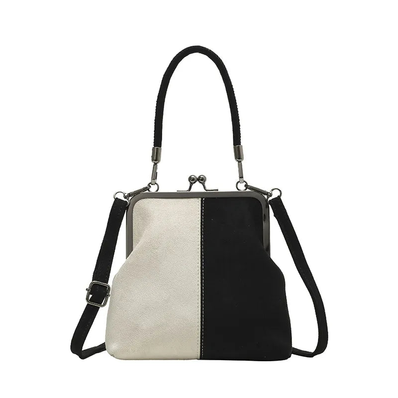 pouche pelle (NH49425858)