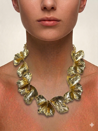 collana petali oro